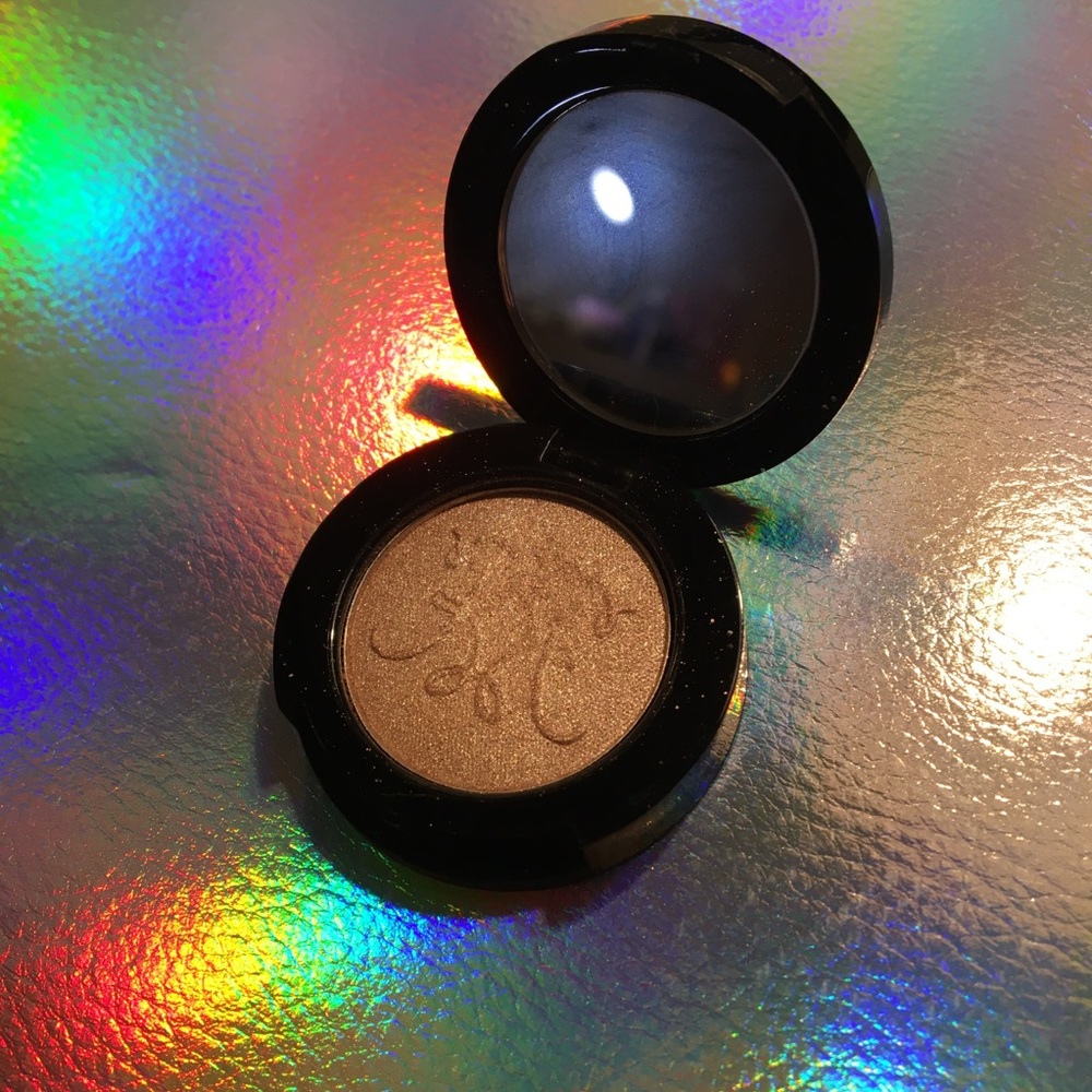 rouge bunny rouge eyeshadow